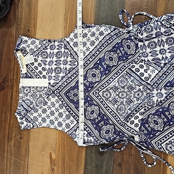 MIMI Chica Navy/White Pattern Romper Size Small - Picture 5 of 8